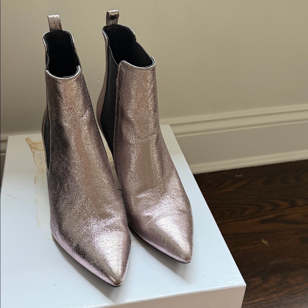 Metallic Silver Pointed-Toe Chelsea Boots - Women